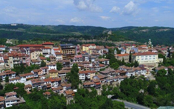 ИПИ: Провинцията не е проблем на столицата, а на политиката