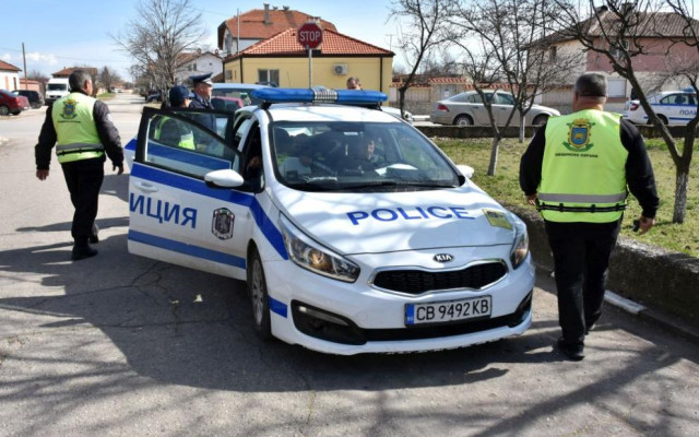 Операция против купуване на гласове: Задържани са седем души и са иззети около 53 000 евро