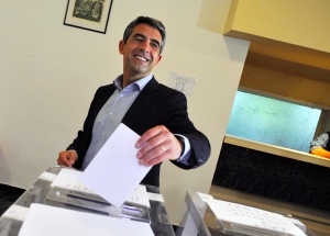 Плевнелиев гласува „с добро в сърцето“