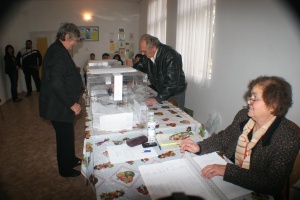 Избирателната активност минава 23% към 13.00 ч.