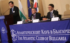 Трайков: България няма търпение за безмитна търговия с Корея