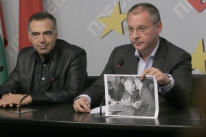 Станишев: Борисов целува Доган, не аз!