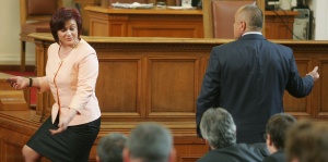 Бойко Борисов и Корнелия Нинова пак гуша за гуша в парламента