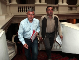 Депутати от опозицията внасят искане за извънреден парламентарен контрол