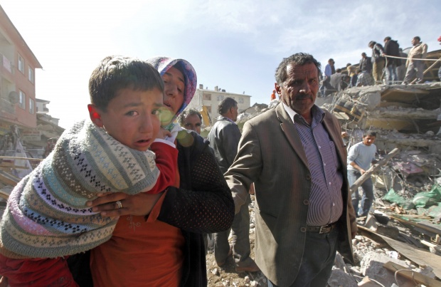 Жертвите от земетресението в Турция достигнаха 264