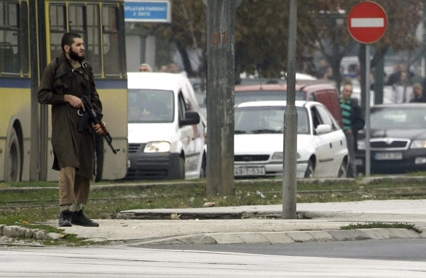 Ислямист нападна американското посолство в Сараево