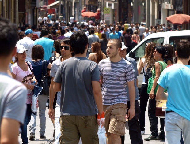 Повишена избирателна активност в чужбина, особено в Турция