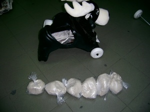 Хванаха 8 кг хероин в детски играчки