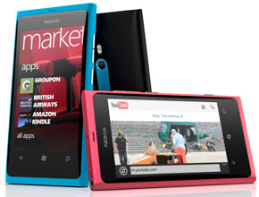 Рекордни предварителни поръчки на Nokia Lumia 800