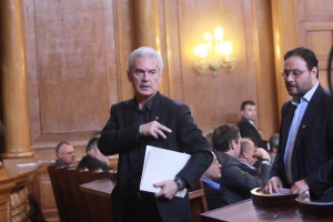Бойко и Волен се изпокараха в парламента