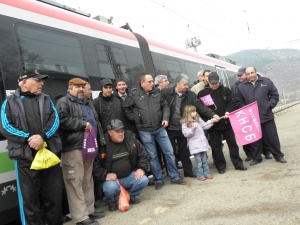 700 железничари си тръгват сами