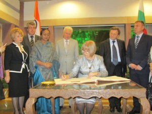 Цачева кани индийски инвеститори