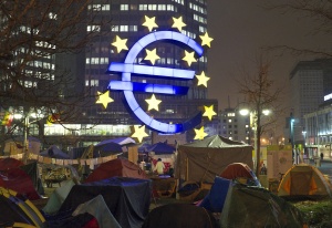 Еврозоната пуска парите за Гърция