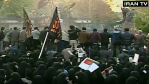 Демонстрантите в Иран плениха 6-ма британци