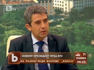 И Плевнелиев иска да разубеждава Гърция за референдума