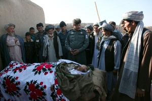 Камикадзе уби най-малко шест души в Афганистан