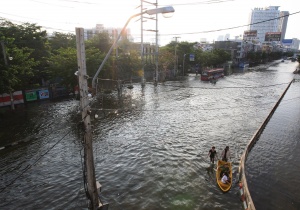 506 са жертвите на наводненията в Тайланд