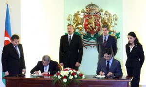 България отново на поход за азерски газ