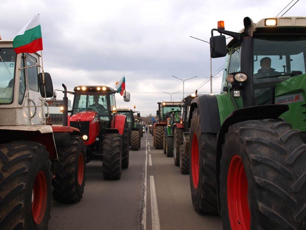 150 трактора на протест в Пловдив