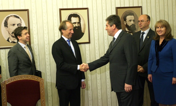 Президентът на ICANN: Интернет е като огъня