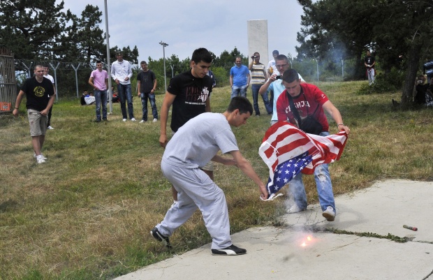 ЕС: Без напредък в Косово, Сърбия няма шанс за членство