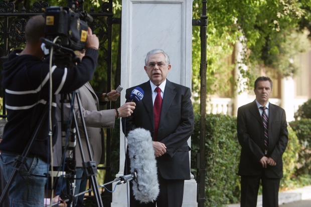 Пападемос: Единството ще поведе Гърция напред