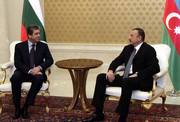 Първанов в Азербайджан: Да покажем на Европа!