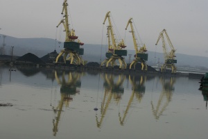 Ниското ниво на Дунав удари пристанище Лом