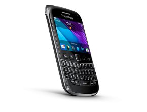 RIM ще бъде глобена заради проблемите около премиерата на BlackBerry Bold 9790 в Индонезия