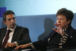 Кристалина призна, че доверието в ЕС спада