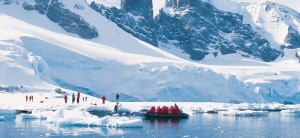 Руски рибари закъсаха в Антарктика