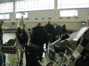 Задържаха 2 кг китайски наркотици на Летище София