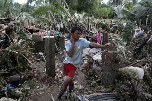 927 са загиналите при бурята филипинци