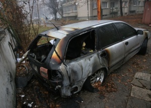 И още две коли изгоряха