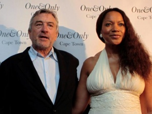 Де Ниро отново татко на 68