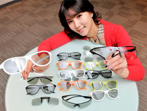 LG подготвя подобрена серия 3D очила