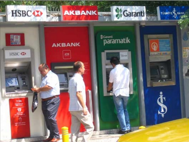 Турция арестува българи, източвали банкомати
