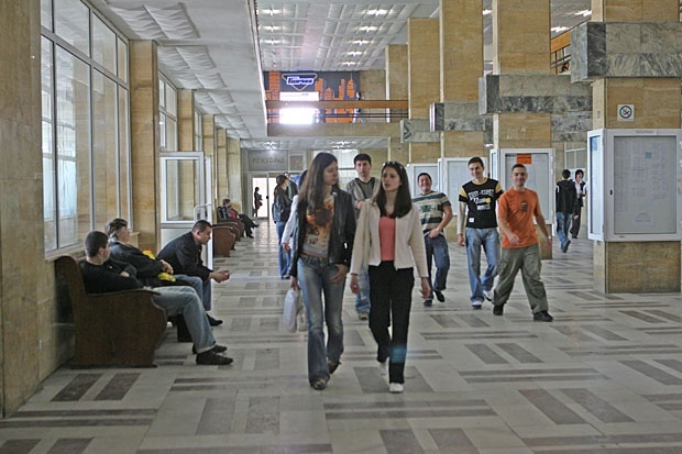 Образованието в чужбина ще се признава по-лесно в България