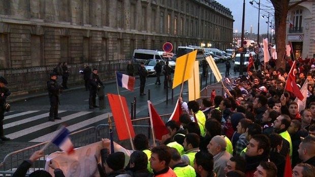 Авторката на закона за геноцида във Франция плашена със смърт