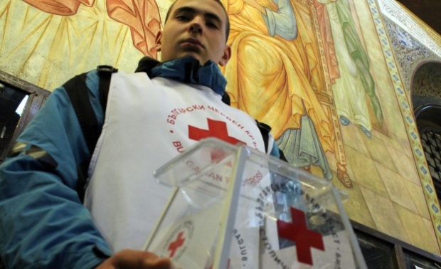 Червеният кръст ще зарадва болни деца