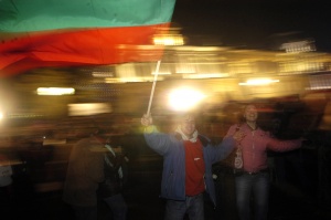 Хиляди празнуваха Нова година на открито