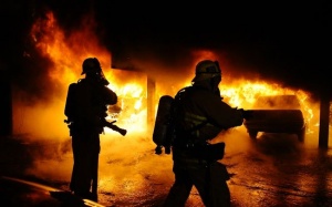 Полицията в Лос Анджелис почна с арестите