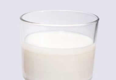 Прясното мляко предразполага към рак на простатата?