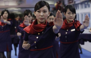 Китайски стюардеси учат кунгфу