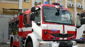 Пожар в триетажна сграда в София