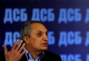 Костов иска оставката на шефа на ГДБОП