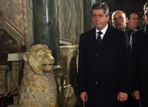 Първанов „си тръгва“ с 45% одобрение