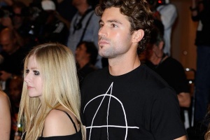 Аврил Лавин скъса с гаджето си, не искал да се жени