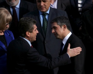 Първанов предупреди Плевнелиев да не прави президентството „протоколно“