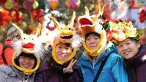 Азия посрещна Годината на Дракона